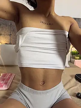 LiaDuquette online show from June 8, 5:13 pm