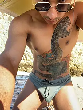 Snapshot of David_Tresh5 chatting on July 3, 7:26 am David Tresh5 online show from July 3, 7:26 am