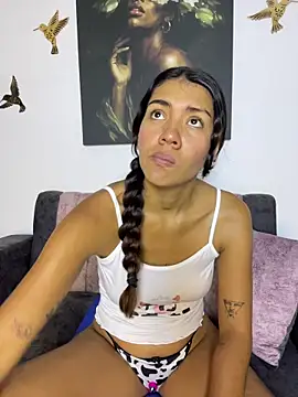 Samantha gyatt online show from June 24, 11:09 am