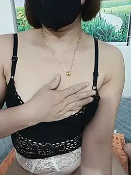 KYE sexyy online show from June 6, 4:01 pm