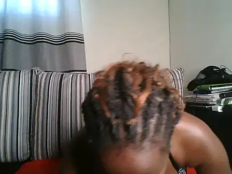 Snapshot of Ellah_simone chatting on June 8, 5:30 am Ellah simone online show from June 8, 5:30 am