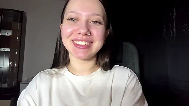 KarlyBiringer online show from June 11, 9:18 am