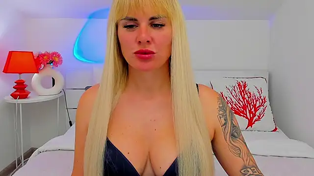 LilyDav online show from June 18, 5:19 am