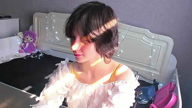 Carolina Lu online show from June 26, 2:27 am
