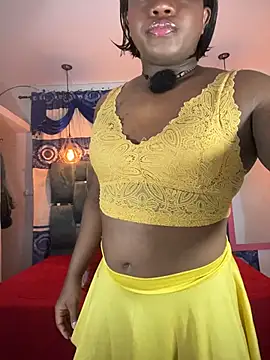Snapshot of Fersecrettt_ chatting on June 23, 11:52 am Fersecrettt online show from June 23, 11:52 am