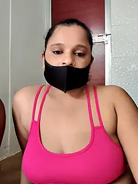 Snapshot of Lusty_mussty chatting on June 13, 6:11 am Lusty mussty online show from June 13, 6:11 am