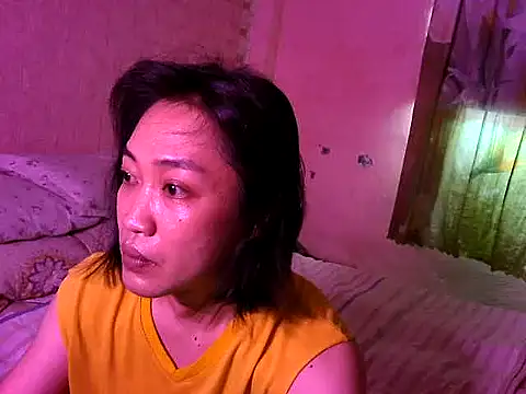 Snapshot of Asianpinaylicious chatting on July 18, 6:50 am Asianpinaylicious online show from July 18, 6:50 am