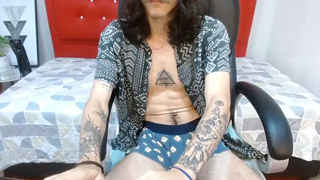 Snapshot of bigcock_robert chatting on July 9, 8:02 pm bigcock robert online show from July 9, 8:02 pm