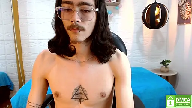 Snapshot of bigcock_robert chatting on July 31, 8:30 pm bigcock robert online show from July 31, 8:30 pm