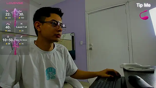 Ethan12  online show from July 5, 3:23 am