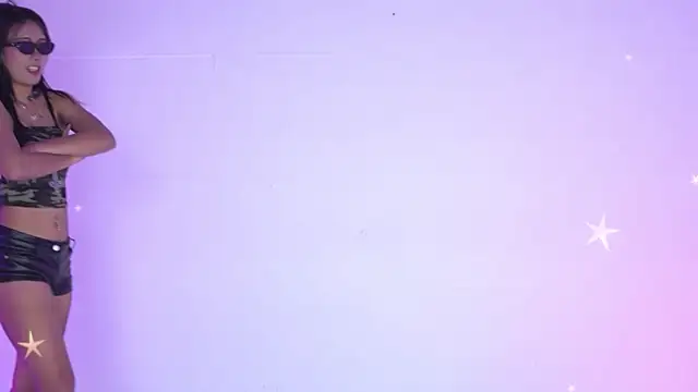 Snapshot of Velvet--girl chatting on July 20, 11:12 am Velvet--girl online show from July 20, 11:12 am