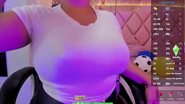 Snapshot of Alicee_tylor chatting on June 28, 11:16 am Alicee tylor online show from June 28, 11:16 am