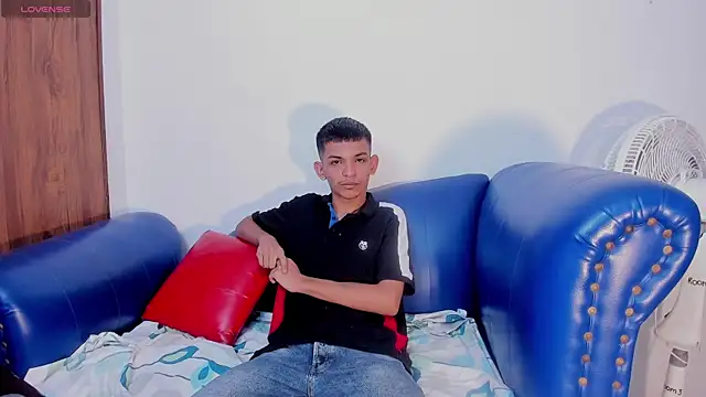 littlecum18 online show from June 21, 12:19 pm