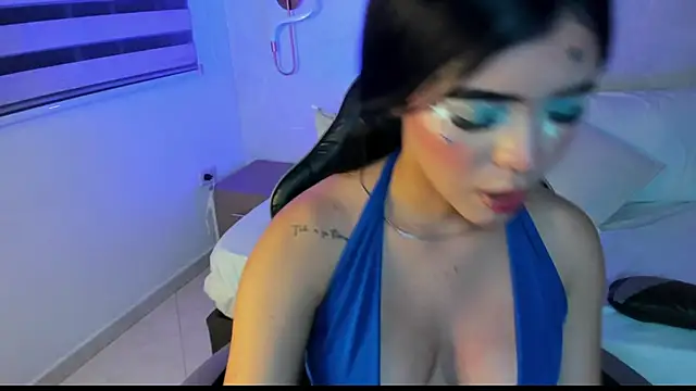 Snapshot of cami_greedy chatting on June 12, 3:05 am cami greedy online show from June 12, 3:05 am