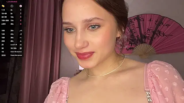 Bella  Ray online show from June 28, 11:44 pm
