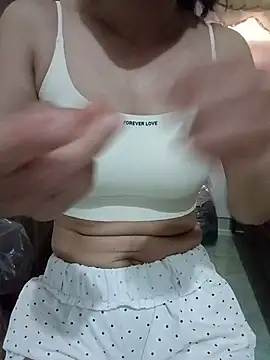 Snapshot of Py_kity chatting on June 27, 8:41 am Py kity online show from June 27, 8:41 am