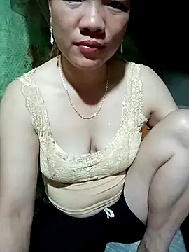 Snapshot of Eirlys-baby chatting on July 3, 12:06 am Eirlys-baby online show from July 3, 12:06 am