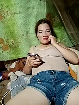 Snapshot of Eirlys-baby chatting on July 23, 2:09 am Eirlys-baby online show from July 23, 2:09 am