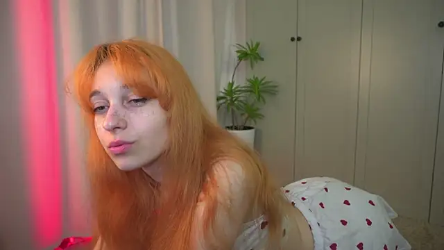 tgirlfoxy online show from July 26, 6:21 am