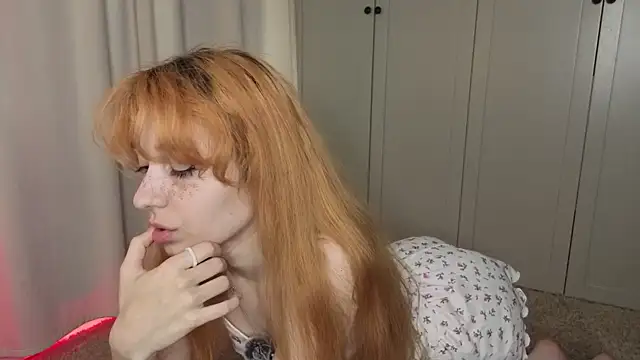 tgirlfoxy online show from July 28, 6:20 am
