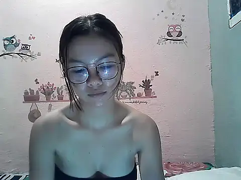 Snapshot of ClassyCrushpinay chatting on June 13, 12:36 pm ClassyCrushpinay online show from June 13, 12:36 pm