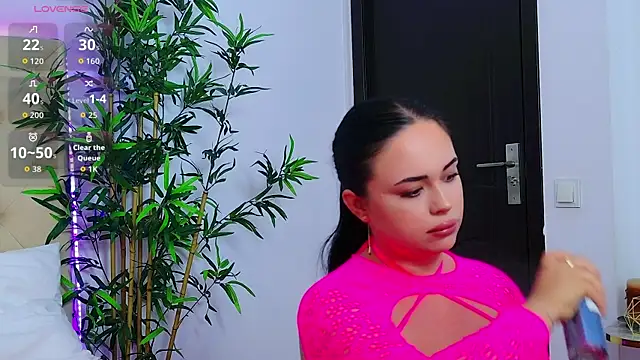 TemptingLuna  online show from July 15, 4:07 am