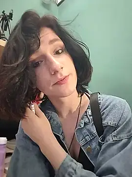 MickeQuinee online show from July 14, 9:03 am