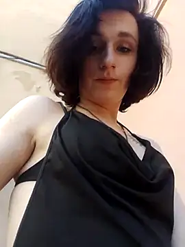 MickeQuinee online show from July 18, 11:03 am