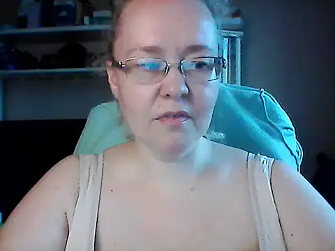 Snapshot of Viola27 chatting on June 29, 2:17 pm Viola27 online show from June 29, 2:17 pm