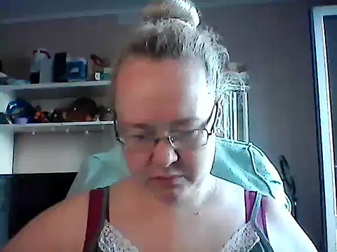Snapshot of Viola27 chatting on June 30, 10:49 am Viola27 online show from June 30, 10:49 am