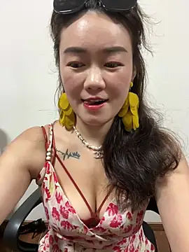Snapshot of mollymm chatting on July 2, 12:55 pm mollymm online show from July 2, 12:55 pm