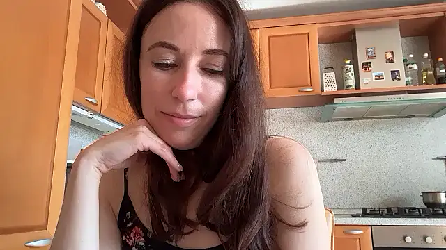 Flamingo Queen online show from June 12, 6:23 am