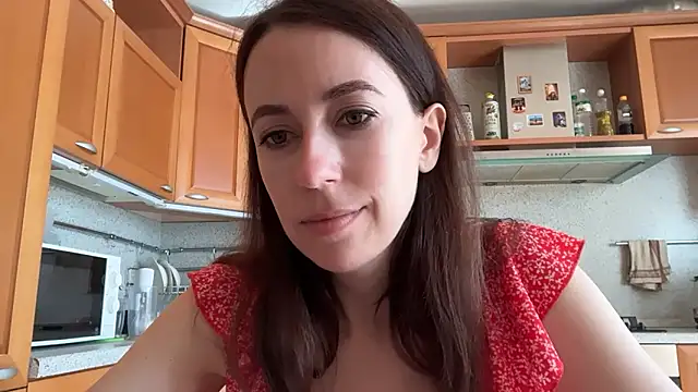Flamingo Queen online show from June 18, 6:13 am