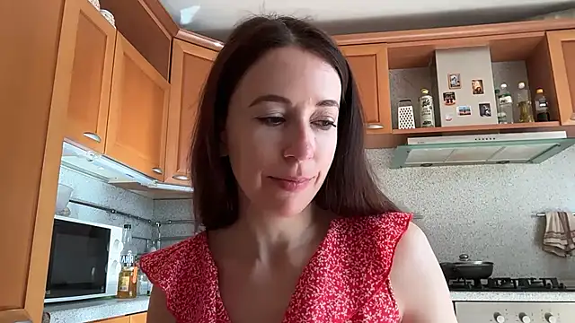Flamingo Queen online show from June 20, 5:10 am
