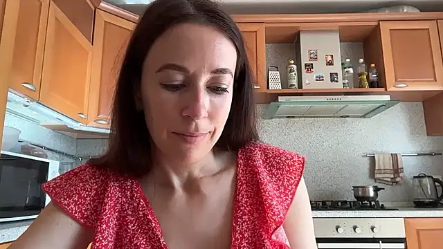 Flamingo Queen online show from June 21, 5:21 am