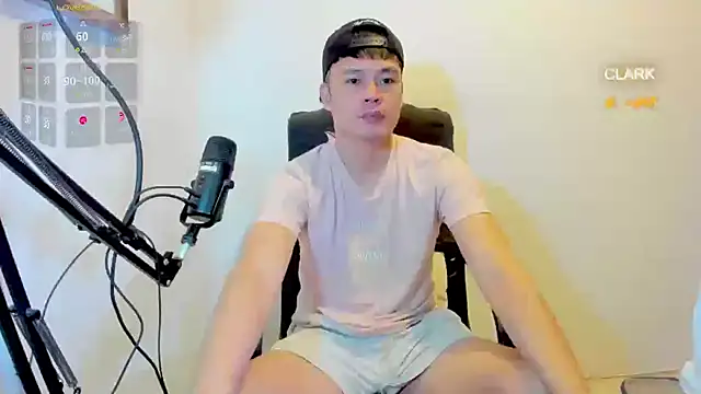 Snapshot of clarkdangerous chatting on June 26, 11:53 pm clarkdangerous online show from June 26, 11:53 pm