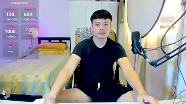 Snapshot of clarkdangerous chatting on July 30, 12:31 am clarkdangerous online show from July 30, 12:31 am