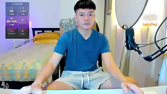Snapshot of clarkdangerous chatting on August 7, 12:01 am clarkdangerous online show from August 7, 12:01 am