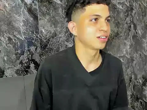 Snapshot of cameron_lux77 chatting on June 24, 3:27 am cameron lux77 online show from June 24, 3:27 am
