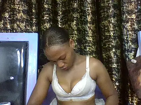 Lovey daisy15 online show from June 28, 1:44 am