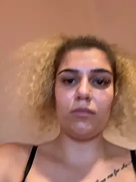 Snapshot of _Jessika13_ chatting on June 23, 6:39 pm Jessika13 online show from June 23, 6:39 pm