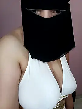 Snapshot of hot_farawla00 chatting on June 21, 8:50 am hot farawla00 online show from June 21, 8:50 am