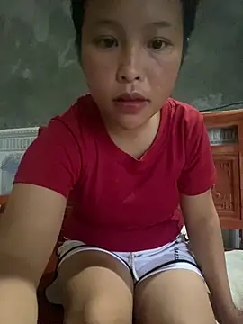 Snapshot of Yin-ri chatting on July 11, 8:17 am Yin-ri online show from July 11, 8:17 am