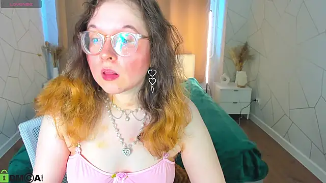 Aleks-casterrr online show from June 13, 9:18 am