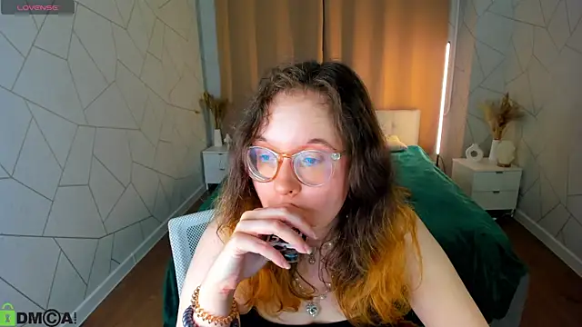 Aleks-casterrr online show from June 13, 9:24 pm