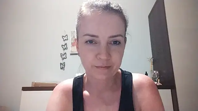 JenniferAlone online show from June 21, 8:44 pm