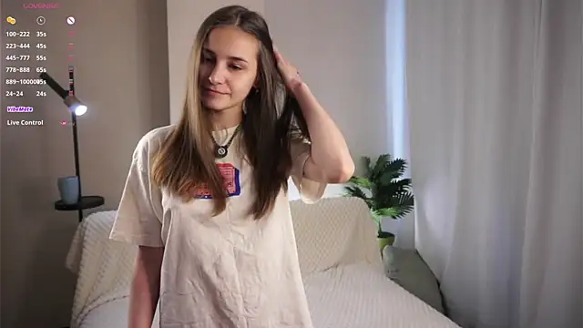 CaseyMulders online show from June 19, 2:27 am
