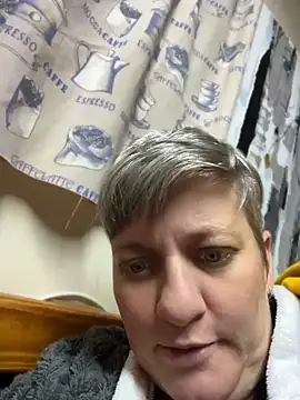 blueiceeyes online show from June 18, 3:49 pm