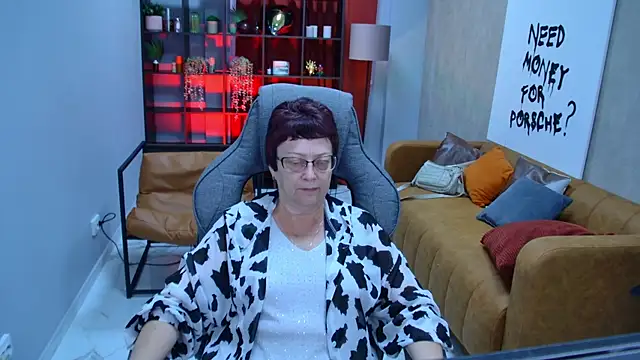 Snapshot of IsoldeMirevain chatting on June 15, 2:36 am IsoldeMirevain online show from June 15, 2:36 am