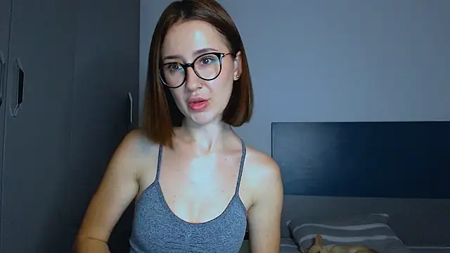 sofiacrystal online show from June 10, 3:50 am